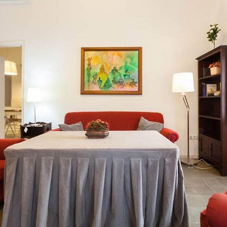 Apartamentos Rg Arenal Sevilla Oda fotoğraf