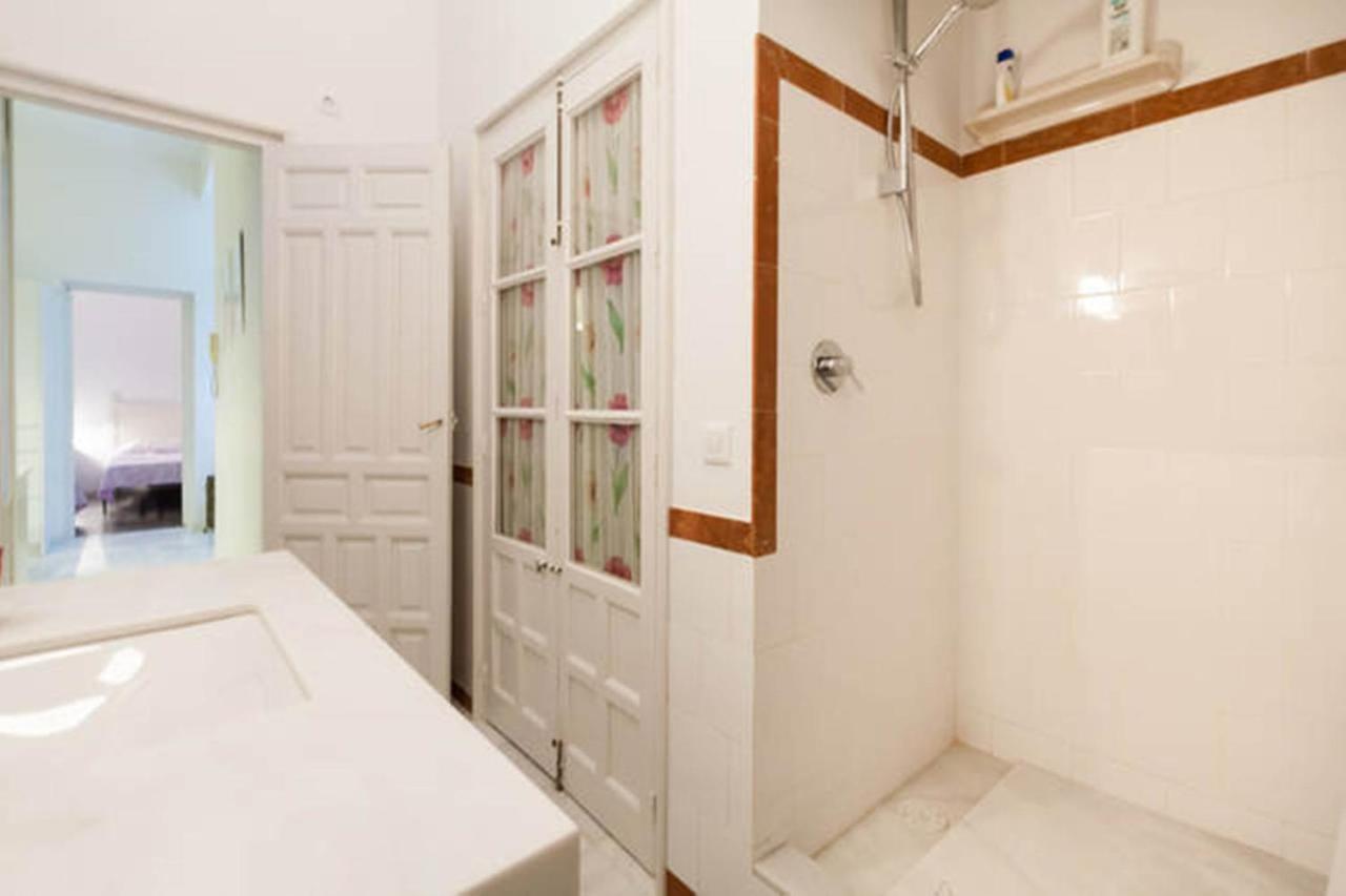 Apartamentos Rg Arenal Sevilla Oda fotoğraf