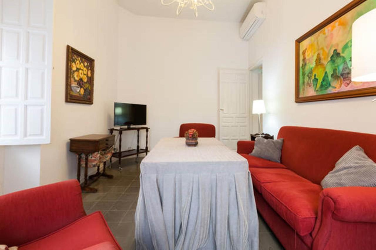 Apartamentos Rg Arenal Sevilla Oda fotoğraf