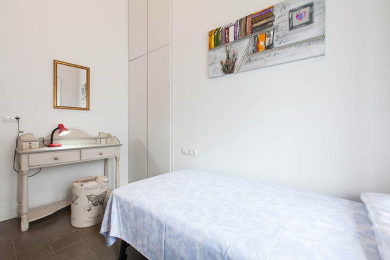 Apartamentos Rg Arenal Sevilla Oda fotoğraf