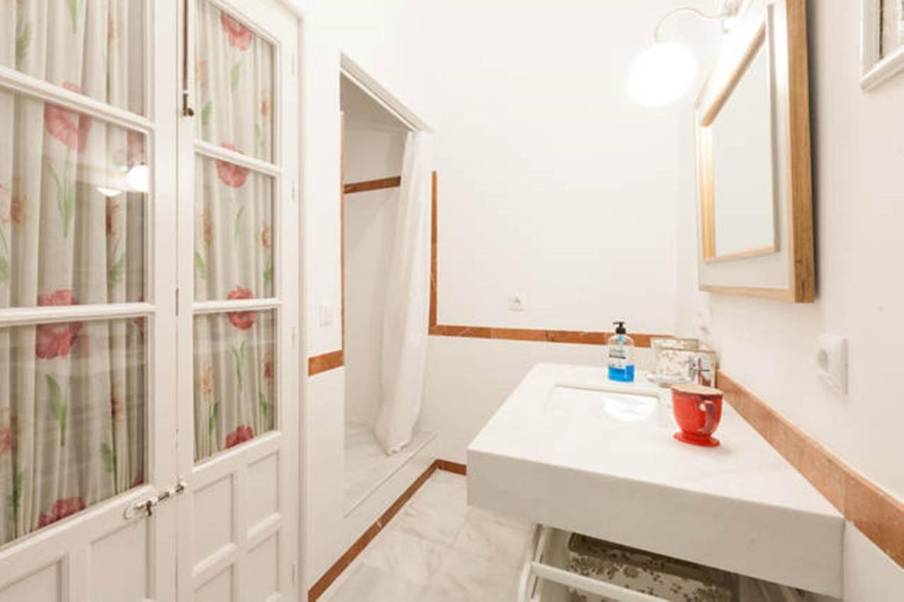 Apartamentos Rg Arenal Sevilla Oda fotoğraf