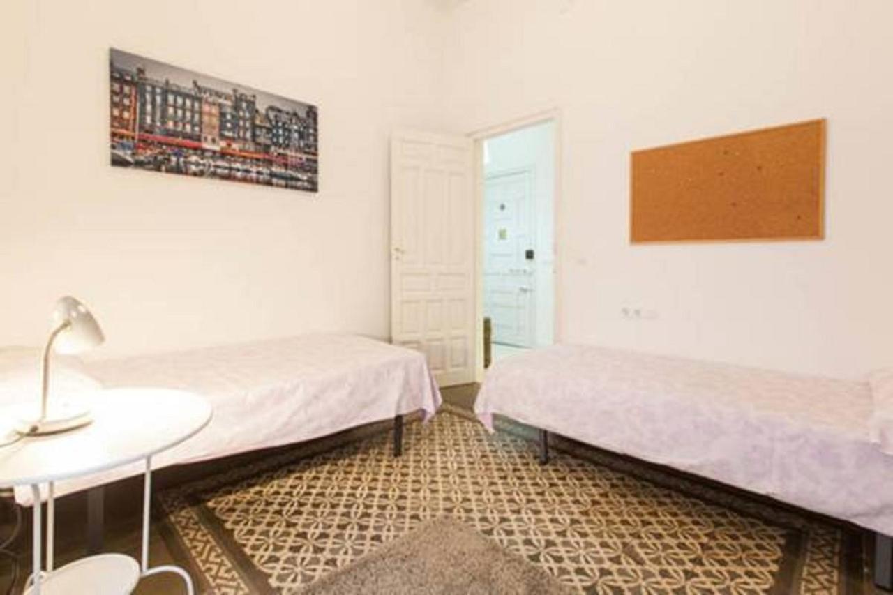 Apartamentos Rg Arenal Sevilla Oda fotoğraf