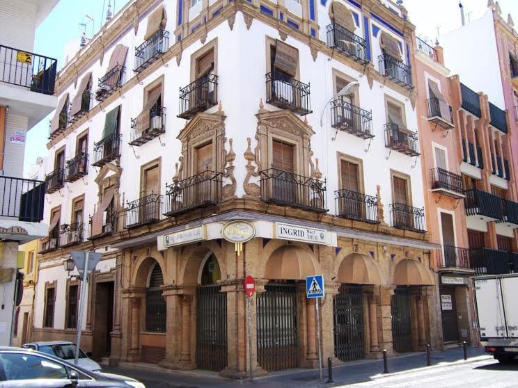 Apartamentos Rg Arenal Sevilla Oda fotoğraf